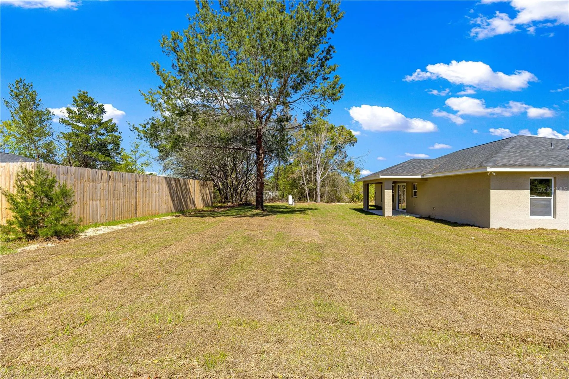 22 Malauka Run Lane Ocklawaha FL 32179