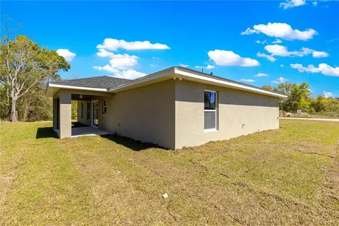 22 Malauka Run Lane Ocklawaha FL 32179
