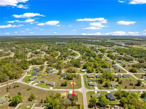 22 Malauka Run Lane Ocklawaha FL 32179