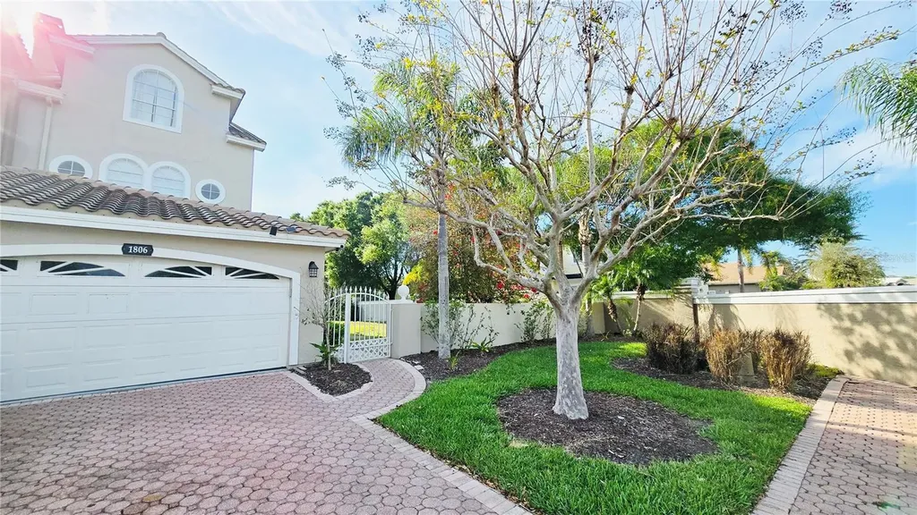 1806 Lago Vista Boulevard Palm Harbor FL 34685