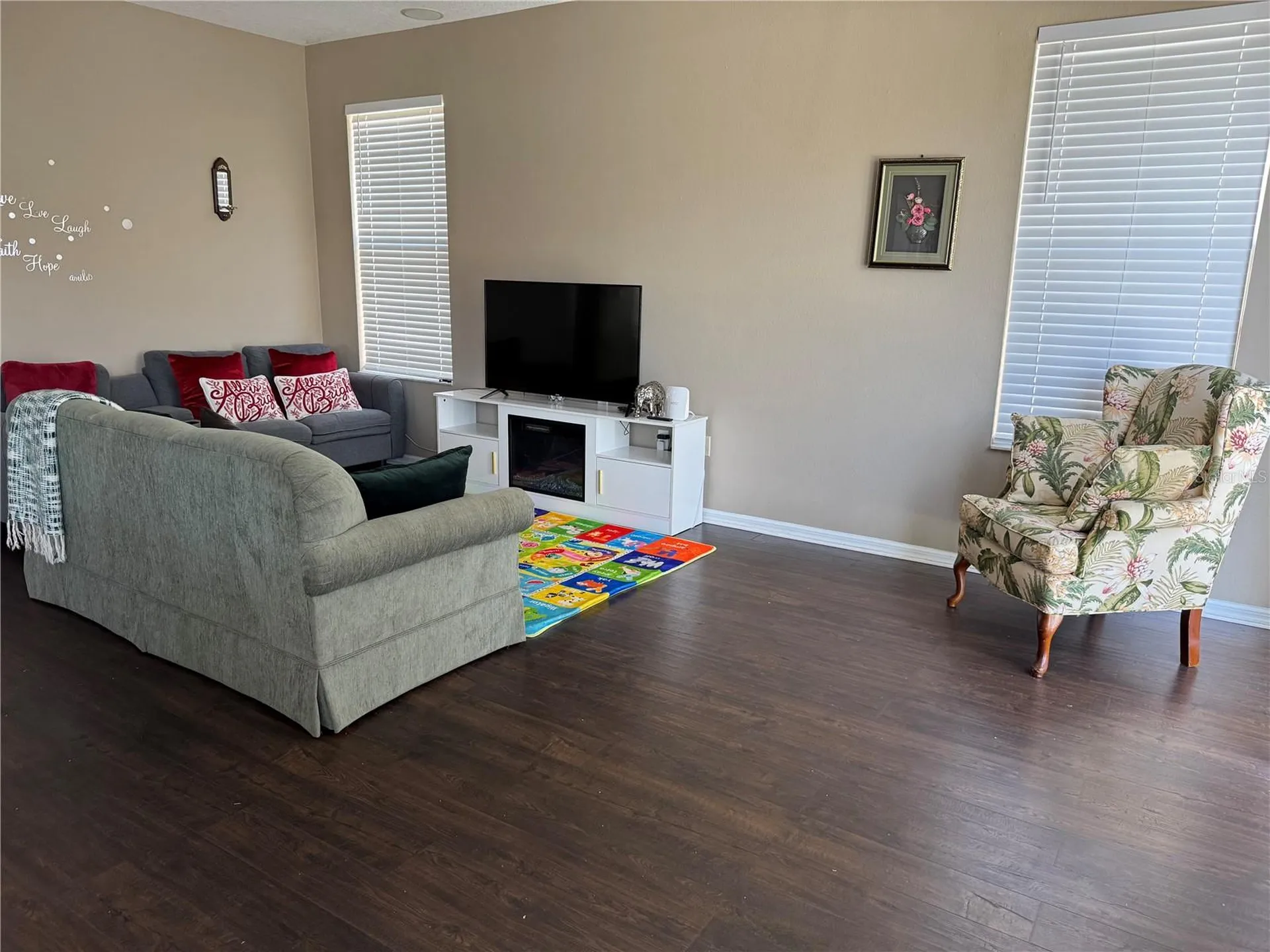 435 Stone Briar Drive Ruskin FL 33570