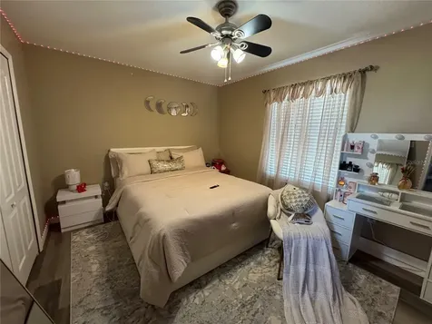 435 Stone Briar Drive Ruskin FL 33570