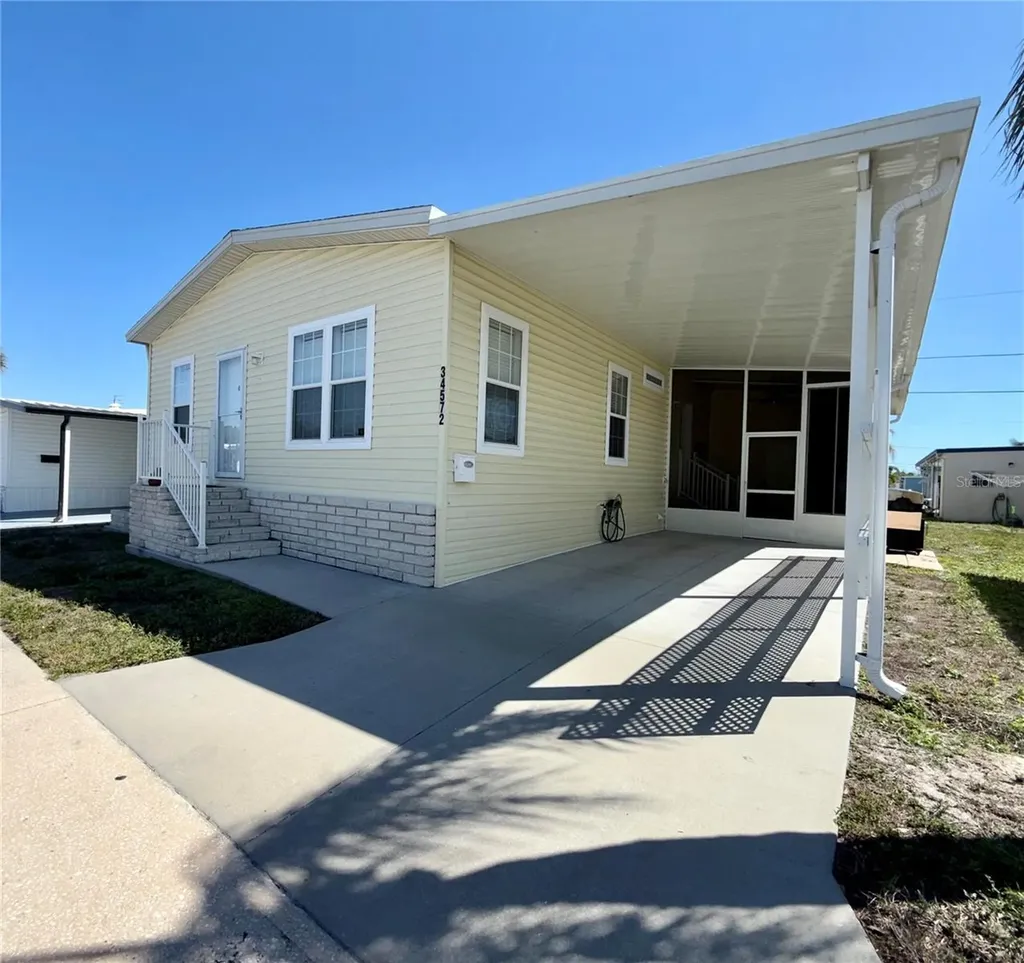 34572 Gardenia Drive N Pinellas Park FL 33781