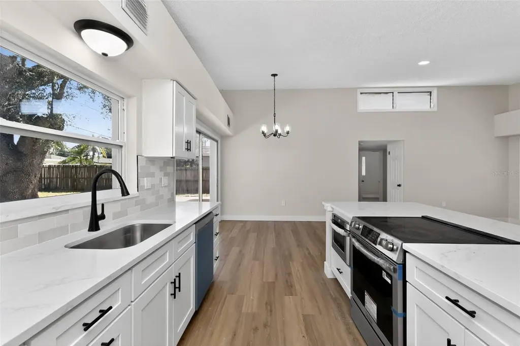 1321 Murray Avenue Clearwater FL 33755