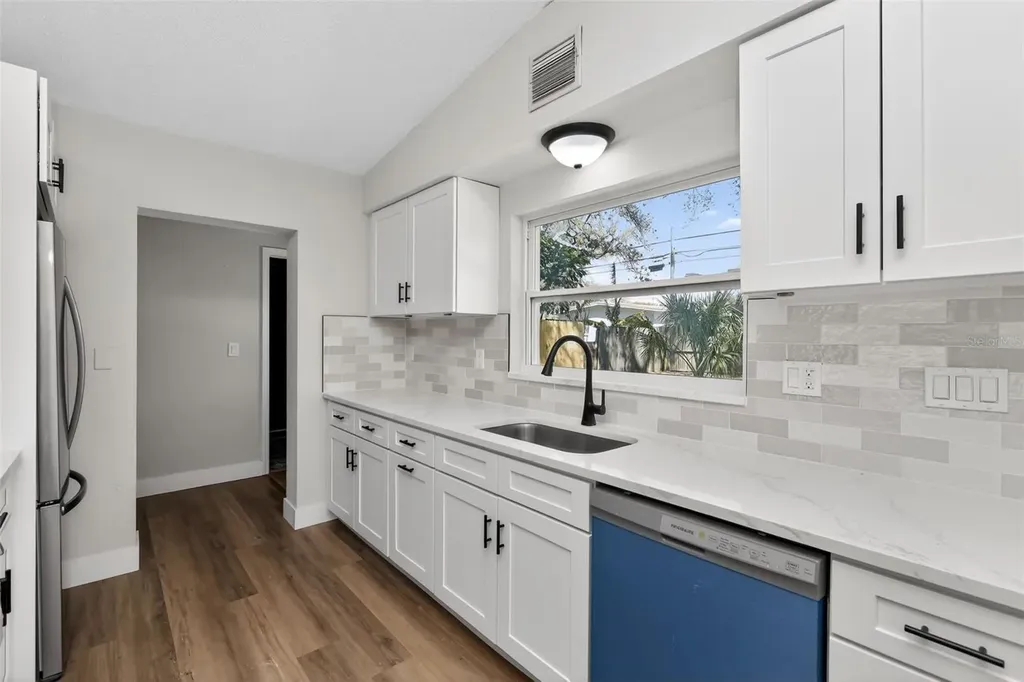 1321 Murray Avenue Clearwater FL 33755