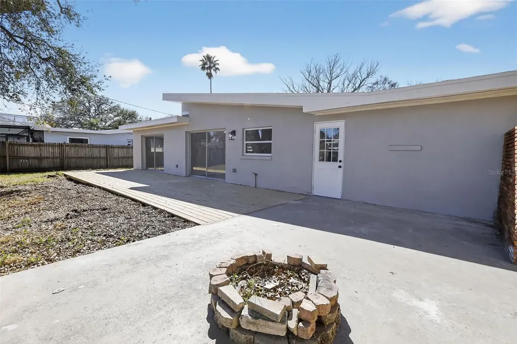 1321 Murray Avenue Clearwater FL 33755