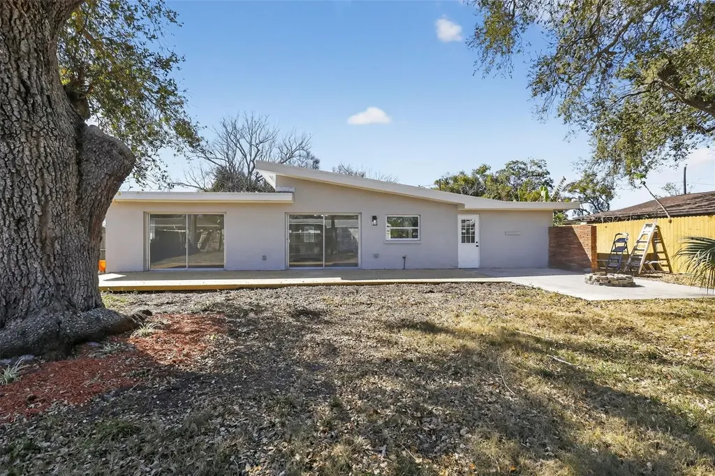 1321 Murray Avenue Clearwater FL 33755