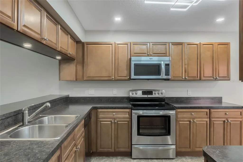 8235 Ambrose Cove Way Orlando FL 32819
