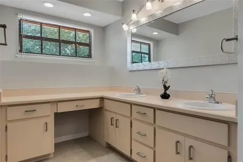 8235 Ambrose Cove Way Orlando FL 32819