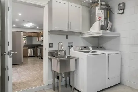 8235 Ambrose Cove Way Orlando FL 32819