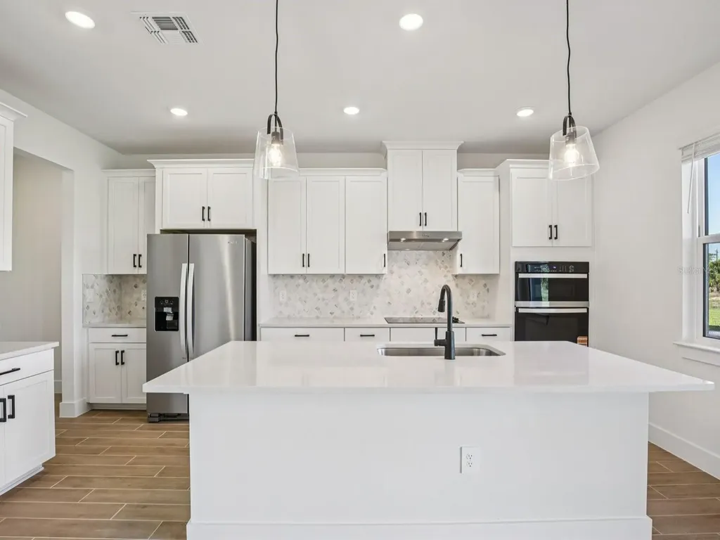 156 Shady Edge Loop Nokomis FL 34275