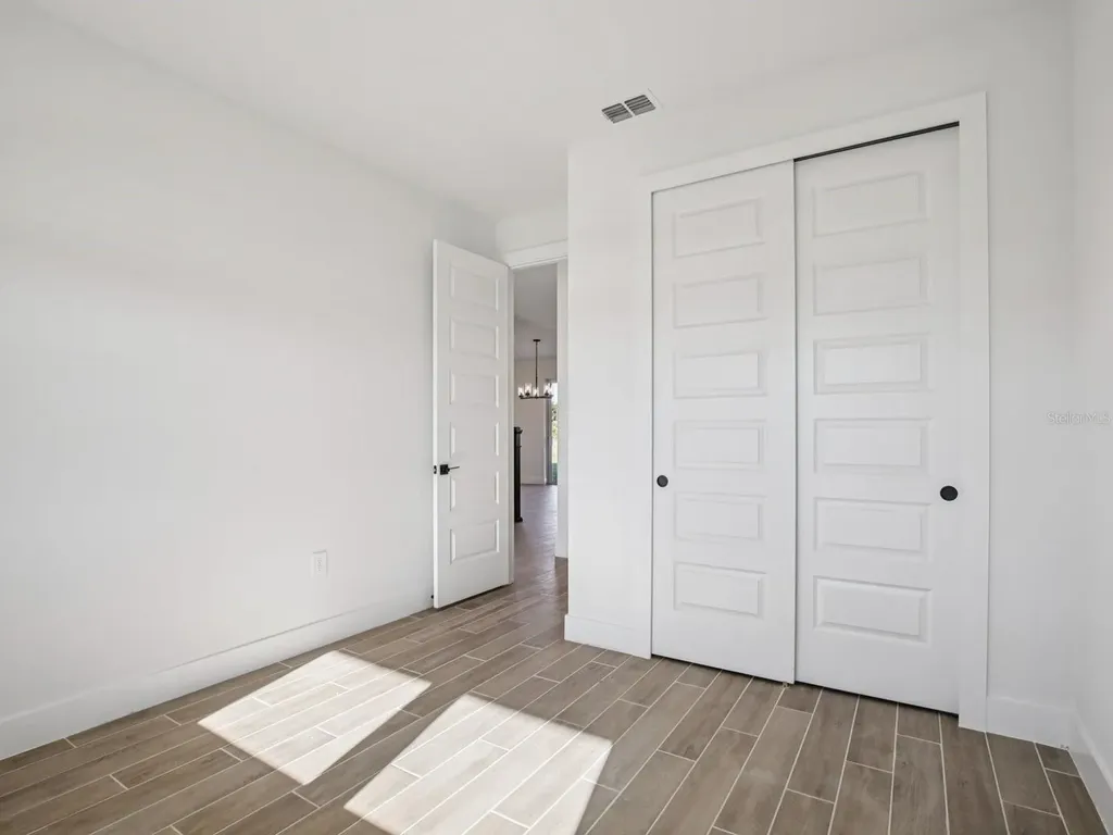156 Shady Edge Loop Nokomis FL 34275