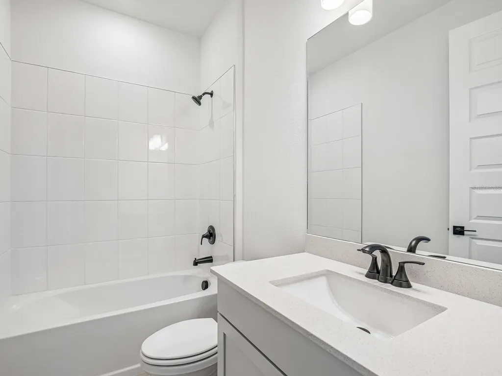 160 Shady Edge Loop Nokomis FL 34275