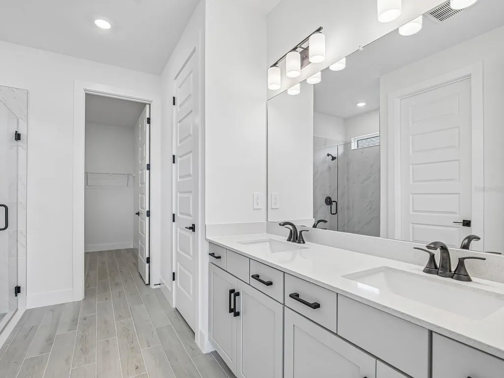 160 Shady Edge Loop Nokomis FL 34275
