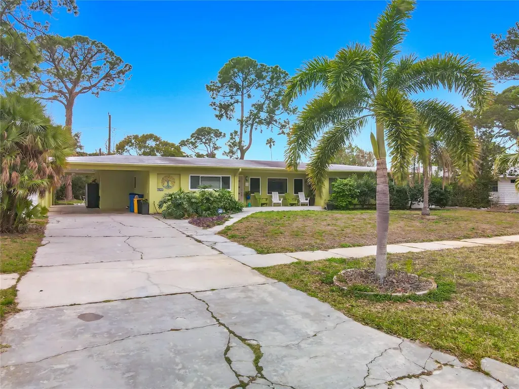 6170 7th Avenue N St Petersburg FL 33710