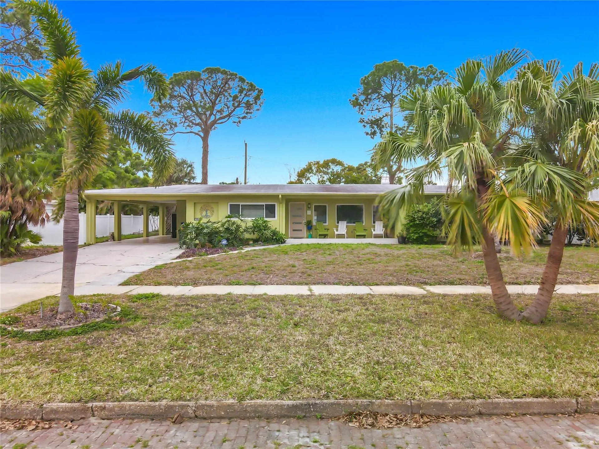 6170 7th Avenue N St Petersburg FL 33710