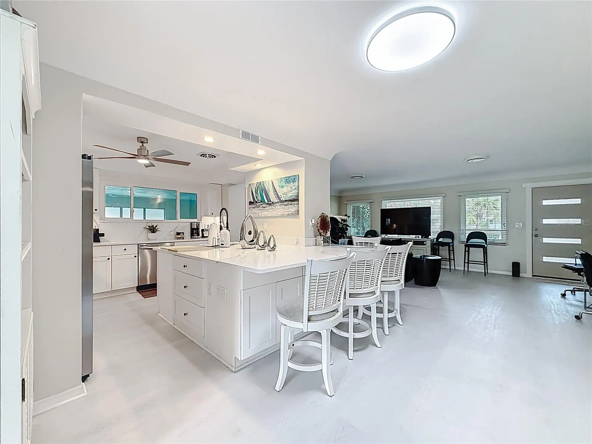 6170 7th Avenue N St Petersburg FL 33710