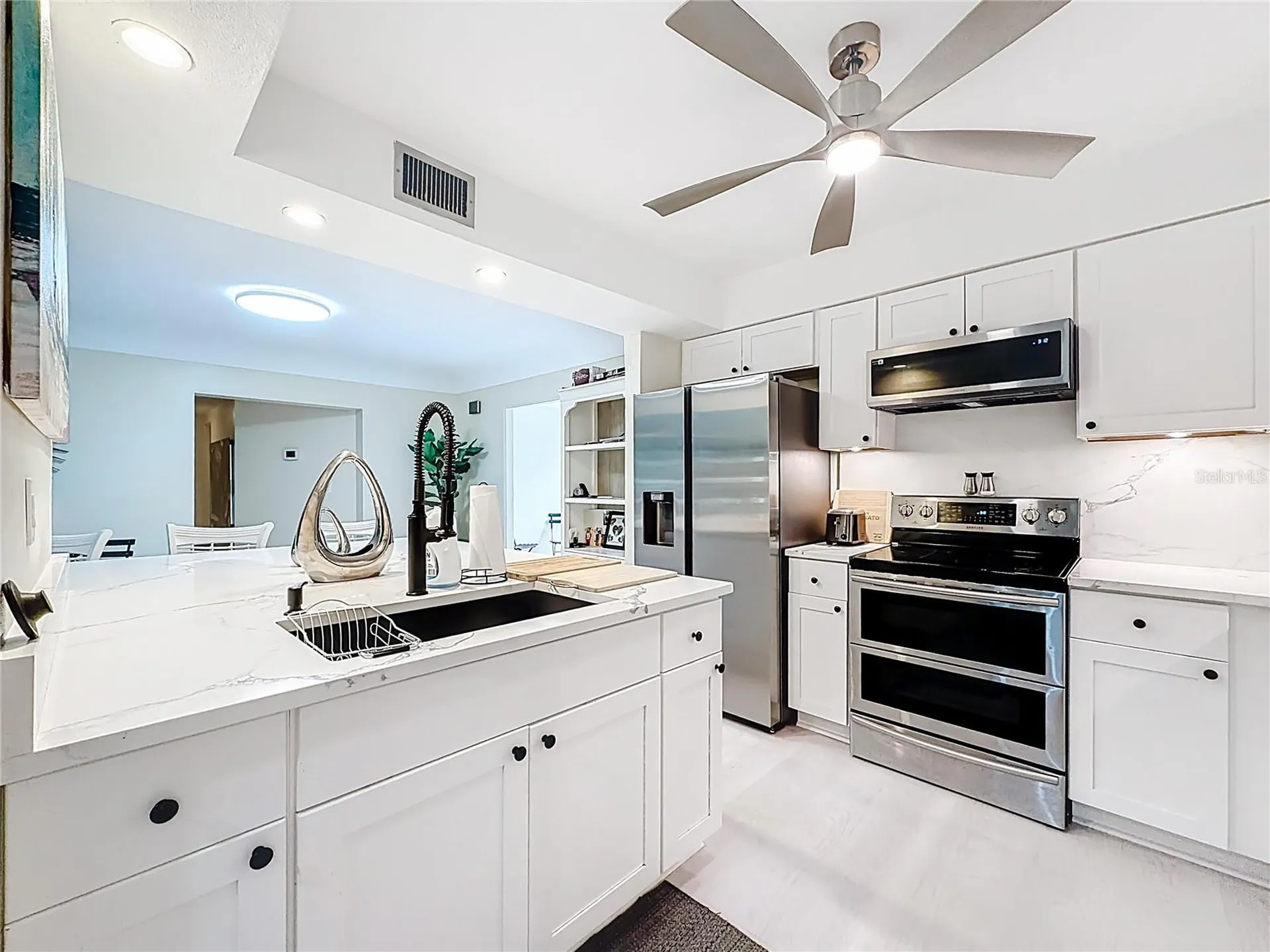 6170 7th Avenue N St Petersburg FL 33710