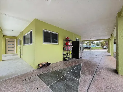 6170 7th Avenue N St Petersburg FL 33710