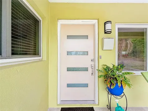 6170 7th Avenue N St Petersburg FL 33710