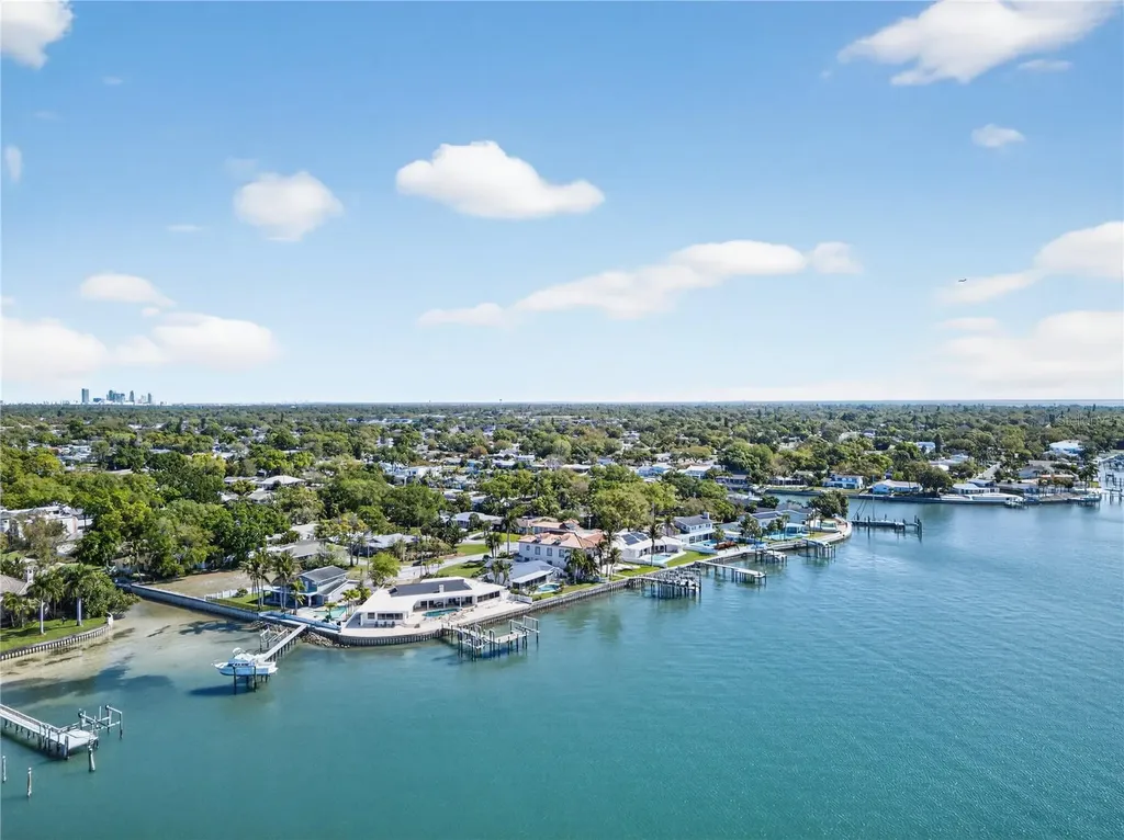2970 68th Avenue S St Petersburg FL 33712
