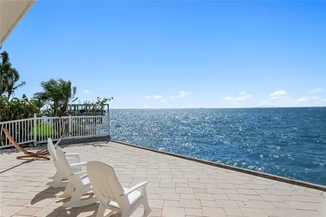 2970 68th Avenue S St Petersburg FL 33712