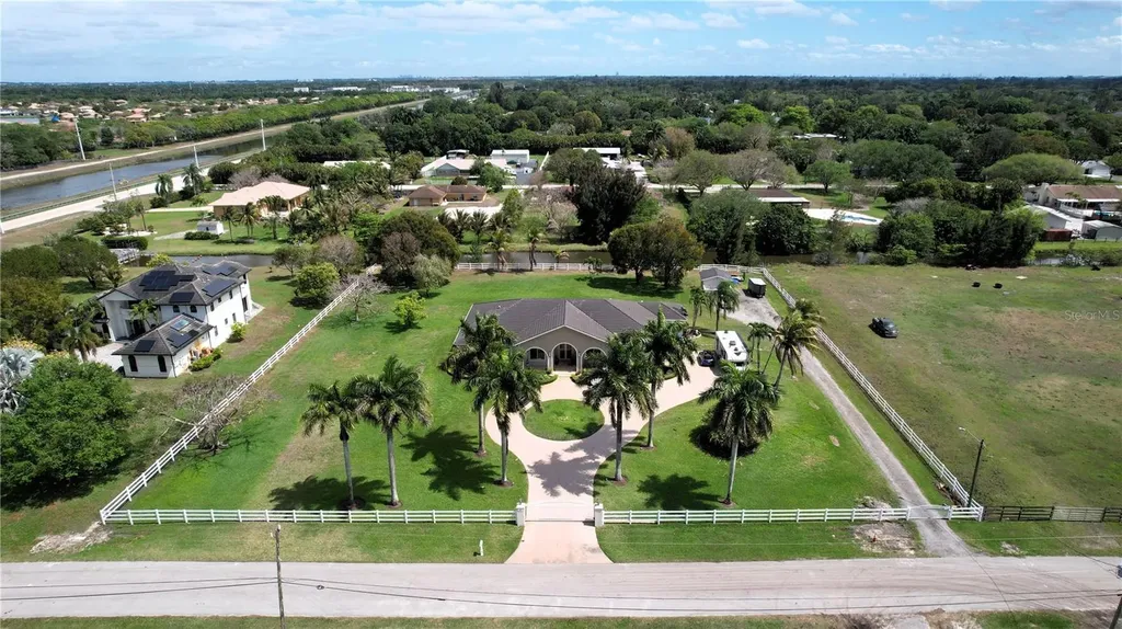 4810 SW 198 Terrace Southwest Ranches FL 33332