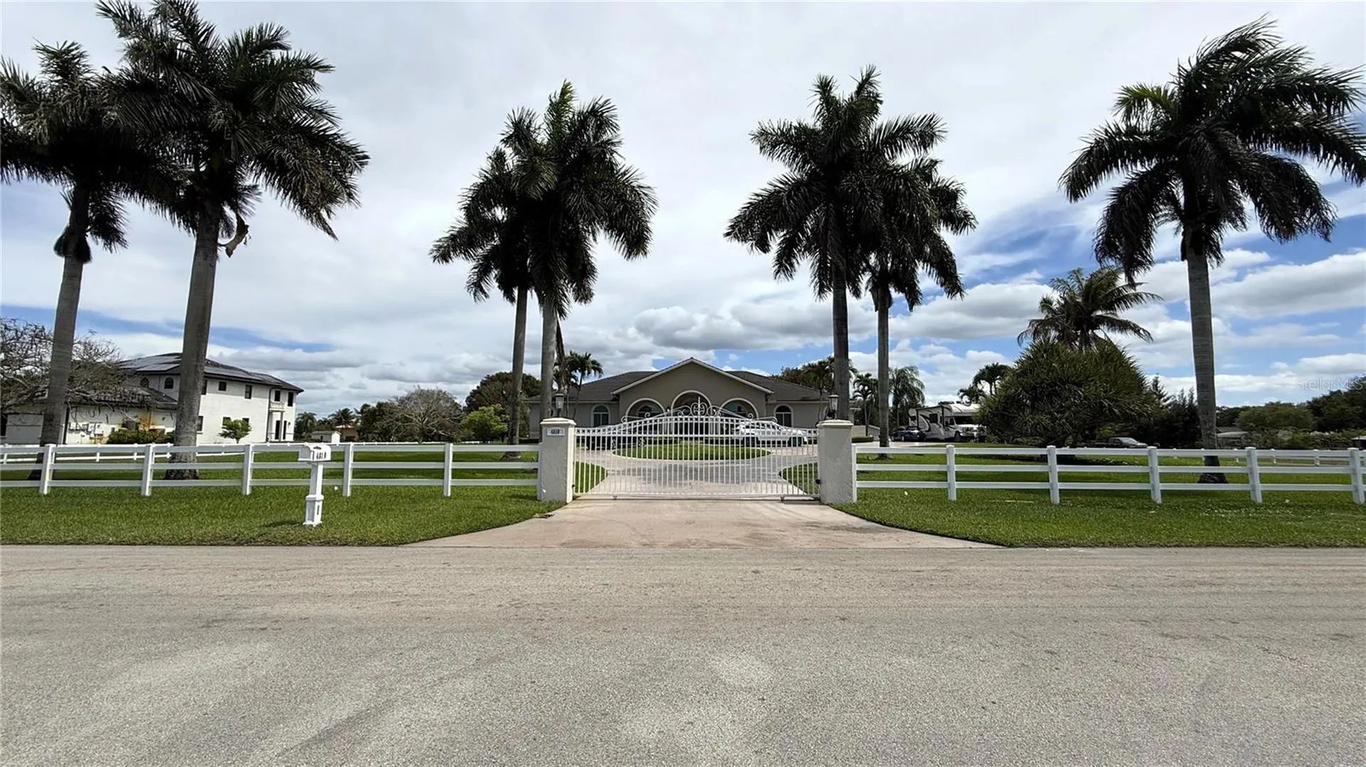 4810 SW 198 Terrace Southwest Ranches FL 33332
