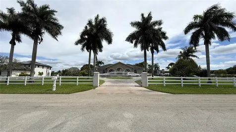 4810 SW 198 Terrace Southwest Ranches FL 33332