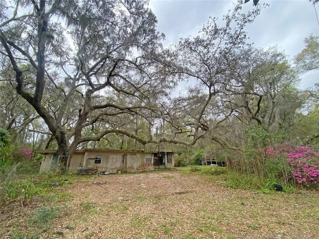 119 Twin Lakes Road Hawthorne FL 32640