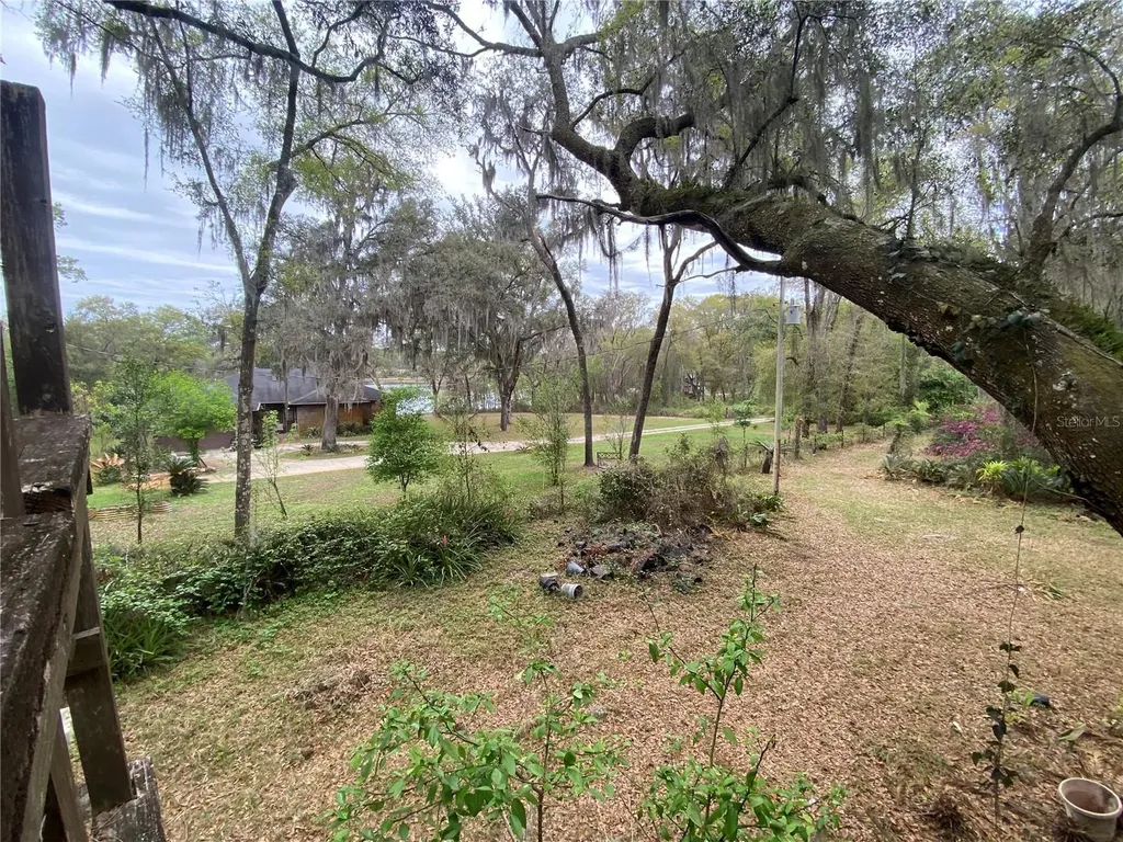 119 Twin Lakes Road Hawthorne FL 32640