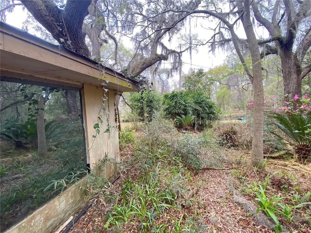 119 Twin Lakes Road Hawthorne FL 32640