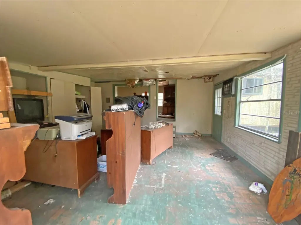 119 Twin Lakes Road Hawthorne FL 32640