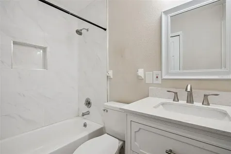 236 Plaza Oval Casselberry FL 32707