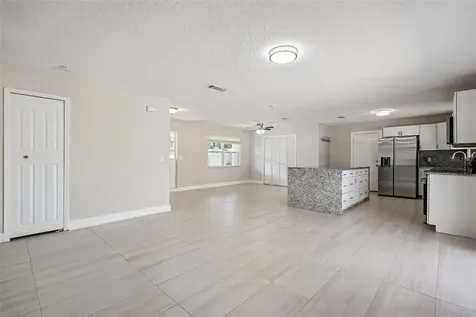 236 Plaza Oval Casselberry FL 32707