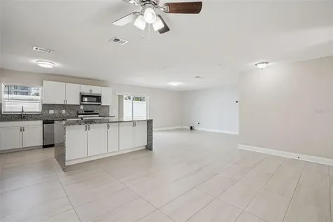 236 Plaza Oval Casselberry FL 32707
