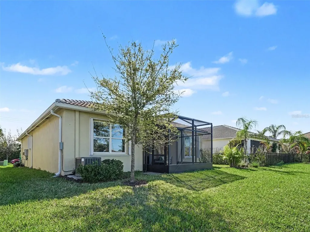 15576 Santa Pola Drive Wimauma FL 33598