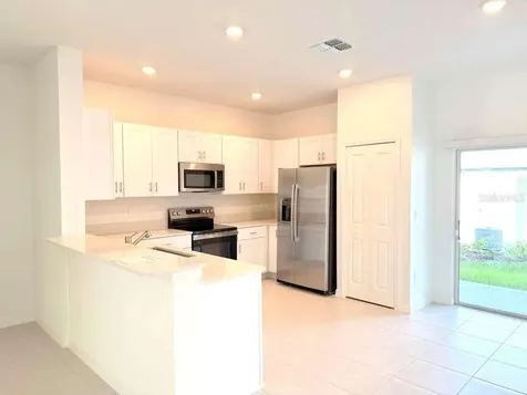 10171 Trumpet Honeysuckle Way San Antonio FL 33576
