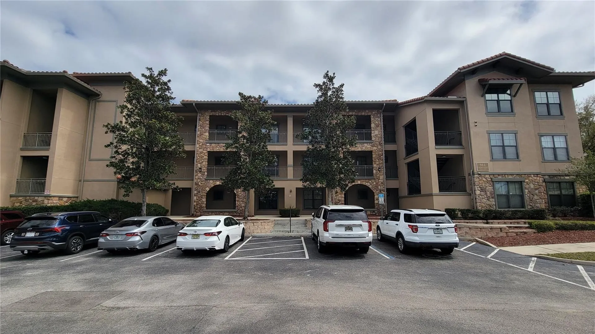 914 Charo Parkway Davenport FL 33897