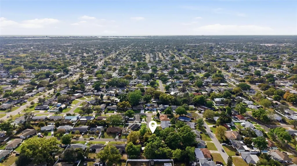 5275 32nd Avenue N St Petersburg FL 33710