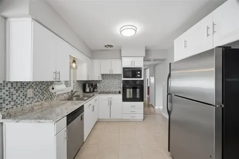 5275 32nd Avenue N St Petersburg FL 33710
