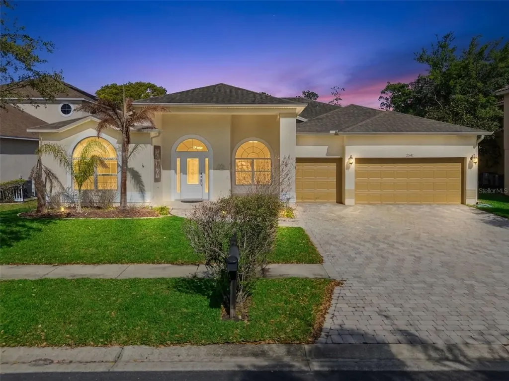2541 Teton Stone Run Orlando FL 32828