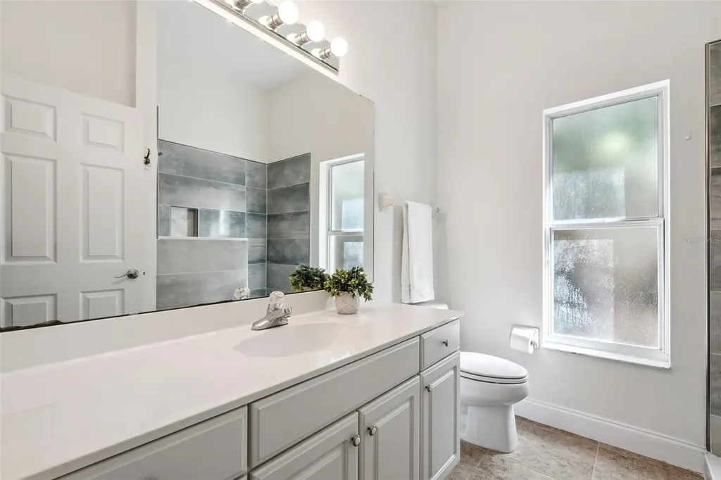 2541 Teton Stone Run Orlando FL 32828