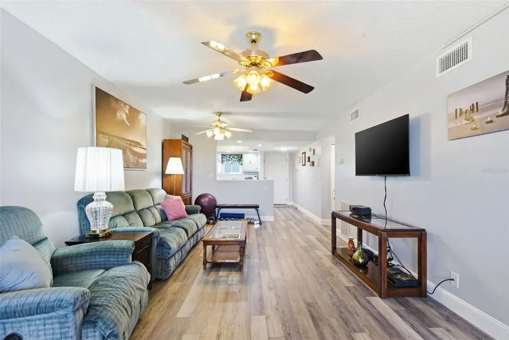 801 83rd Avenue N St Petersburg FL 33702
