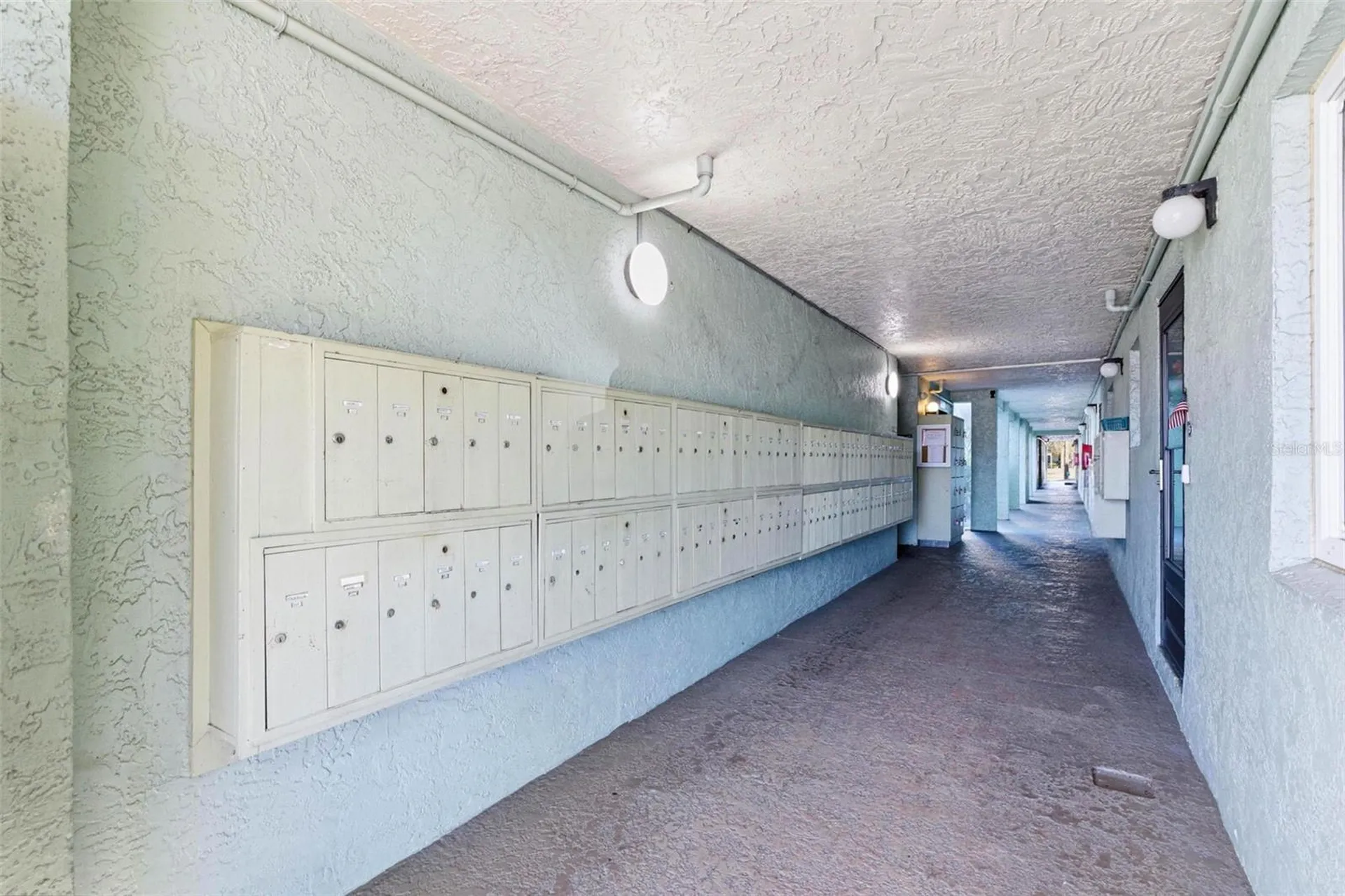 801 83rd Avenue N St Petersburg FL 33702