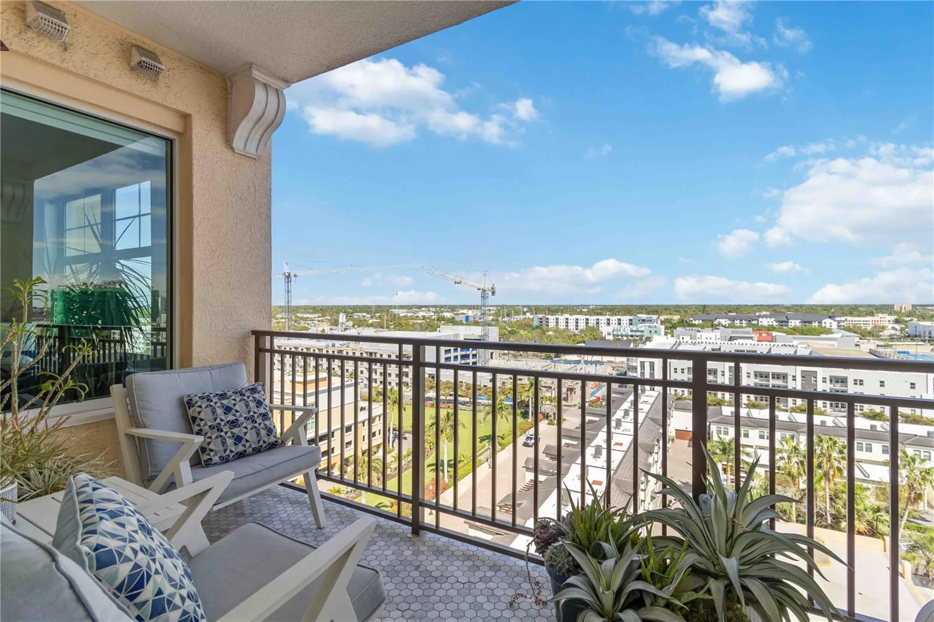 750 N Tamiami Trail Sarasota FL 34236