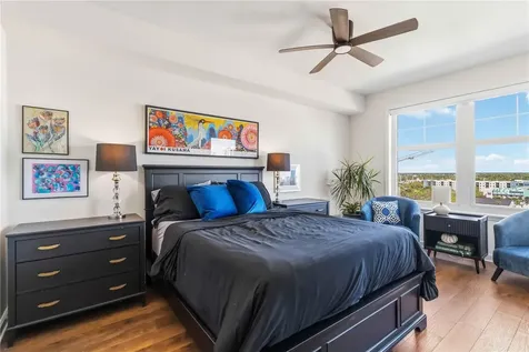 750 N Tamiami Trail Sarasota FL 34236