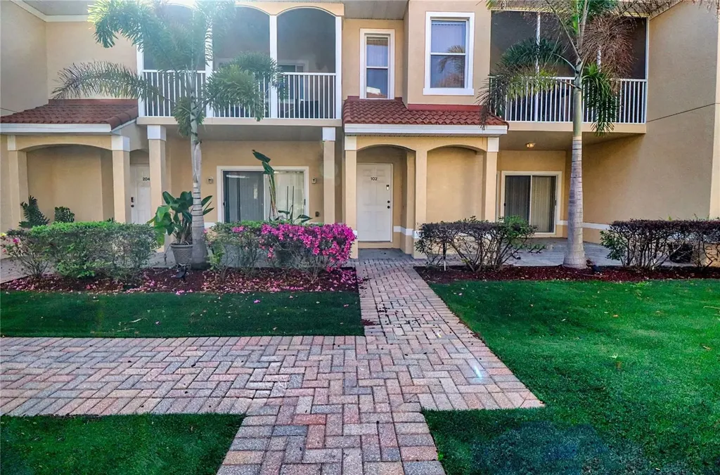 21019 Sunpoint Way Lutz FL 33558