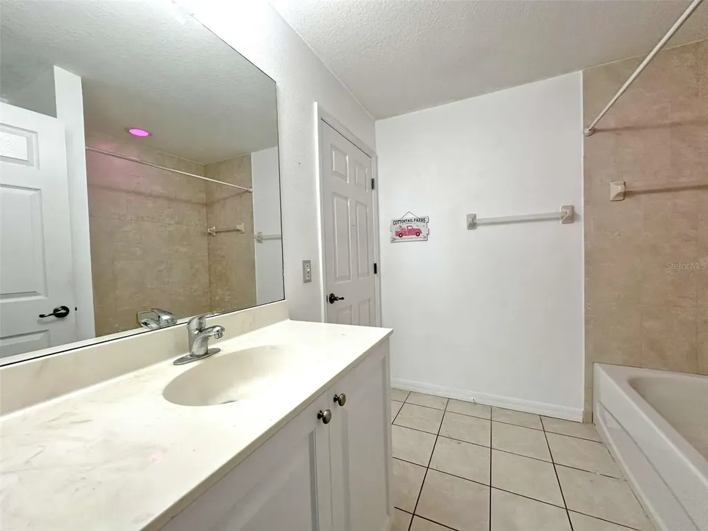 21019 Sunpoint Way Lutz FL 33558