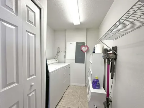 21019 Sunpoint Way Lutz FL 33558